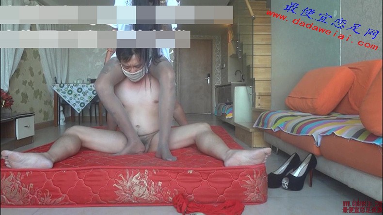 201�š�����ϵ�С�185��ģϷ�����߸�Ű����.mp4_001156.230.jpg